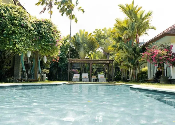 ゲストハウス Fleur Deluxe Tropical Near Canggu Padel
