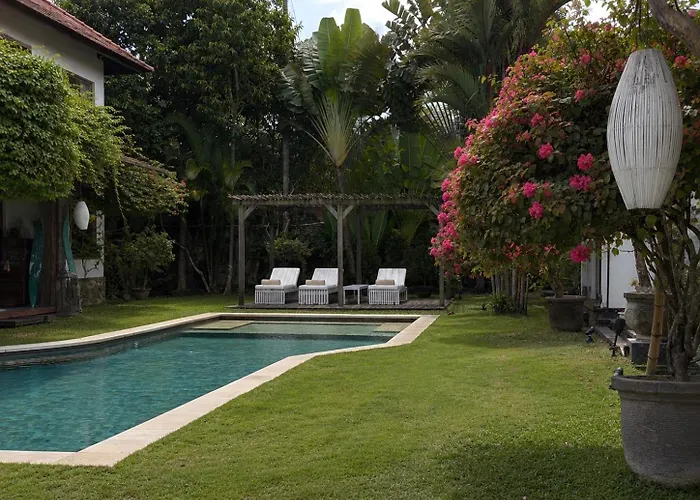 Fleur Deluxe Tropical Near Canggu Padel ゲストハウス *