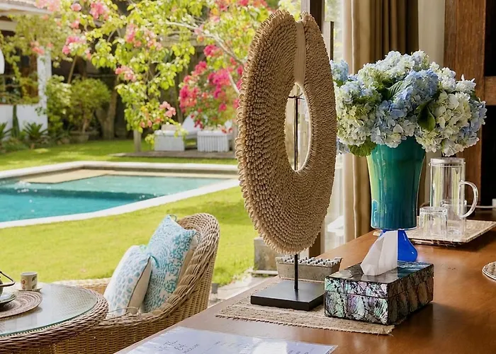 Fleur Deluxe Tropical Near Canggu Padel デンパサール