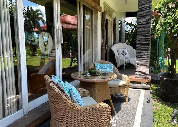 ゲストハウス Fleur Deluxe Tropical Near Canggu Padel デンパサール